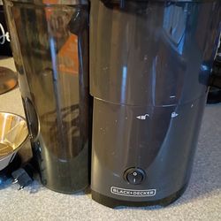 Black and Decker juicer used 2 times