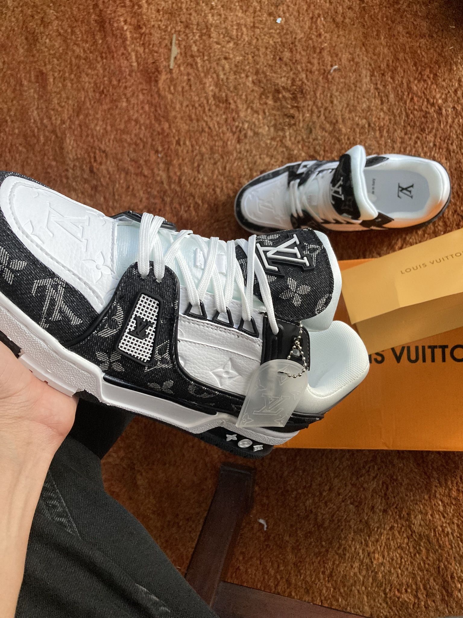 Lv Trainers (TRADES)