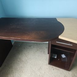 FREE Computer Desk With Drawer