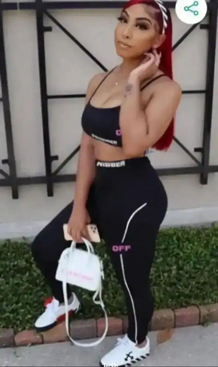 SPORTS BRA n STRETCH PANTS...2-pc .. OFF WHITE. Set .... New . S-M-L - CHECK OUT MY PAGE FOR MORE ITEMS