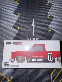 Kaido House x Mini GT Chevrolet Silverado 1983 KAIDO V1 KHMG066 1/64 SEALED