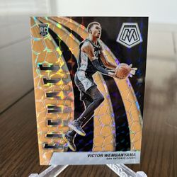 Victor Wembanyama 2023-2024 Panini Mosaic Elevate Orange Fluorescent /25 RC #18