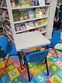 Kids Table & 3 chairs