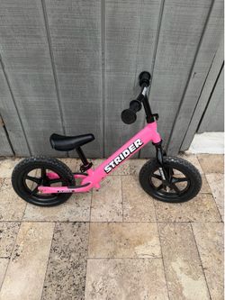 Strider 12’” Girls Pink Balance Bike