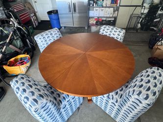 🌟 DESIGNER DINING SET 🌟  Lark Manor Round Dining Table + 4 Birch Lane Sunbrella Fabric