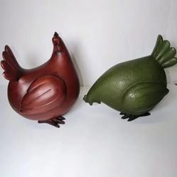 Fat Chickens 😍 Pair of Farmhouse Hens Cute Figurines ~ Red 8" Green 7"