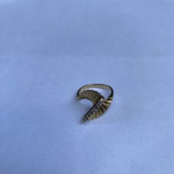 Gold Ring 14k with Diamond Accents