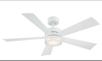 White ceiling fan with light