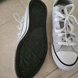 Converse Size 6 Grey