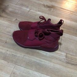 Puma Phenom Suede Burgundy 8.5 Women’s