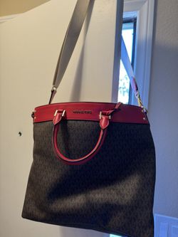 Michael Kors Authentic Bag With Matching Wallet