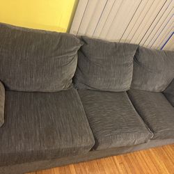 Modern SECTIONAL – GOOD Condition + 6 Pillows