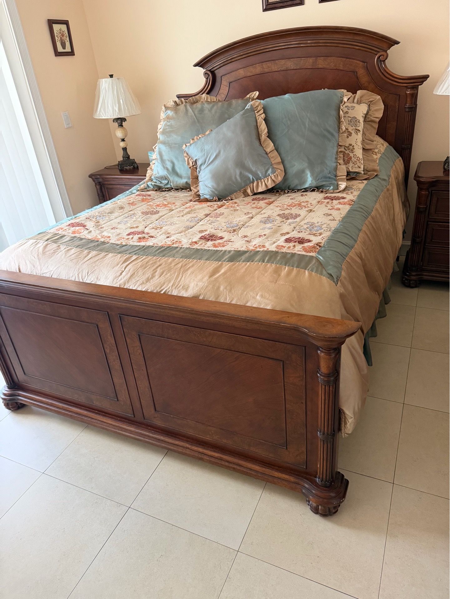 Bedroom set
