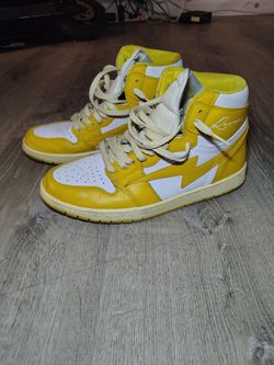 Yellow/White Reves Shoes 10.5