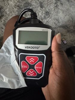 Engine code reader