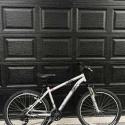 Specialized Myka sport Women’s Mountain Bike 26”