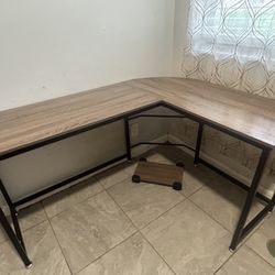 Computer Desk