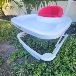Joovy Spoon Baby Walker