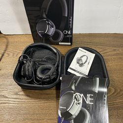 DISTRESSED* Klipsch One On Ear Stereo Headphones Mic 3 Button Remote Image One