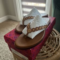 New TORY BURCH Scalloped Sandals