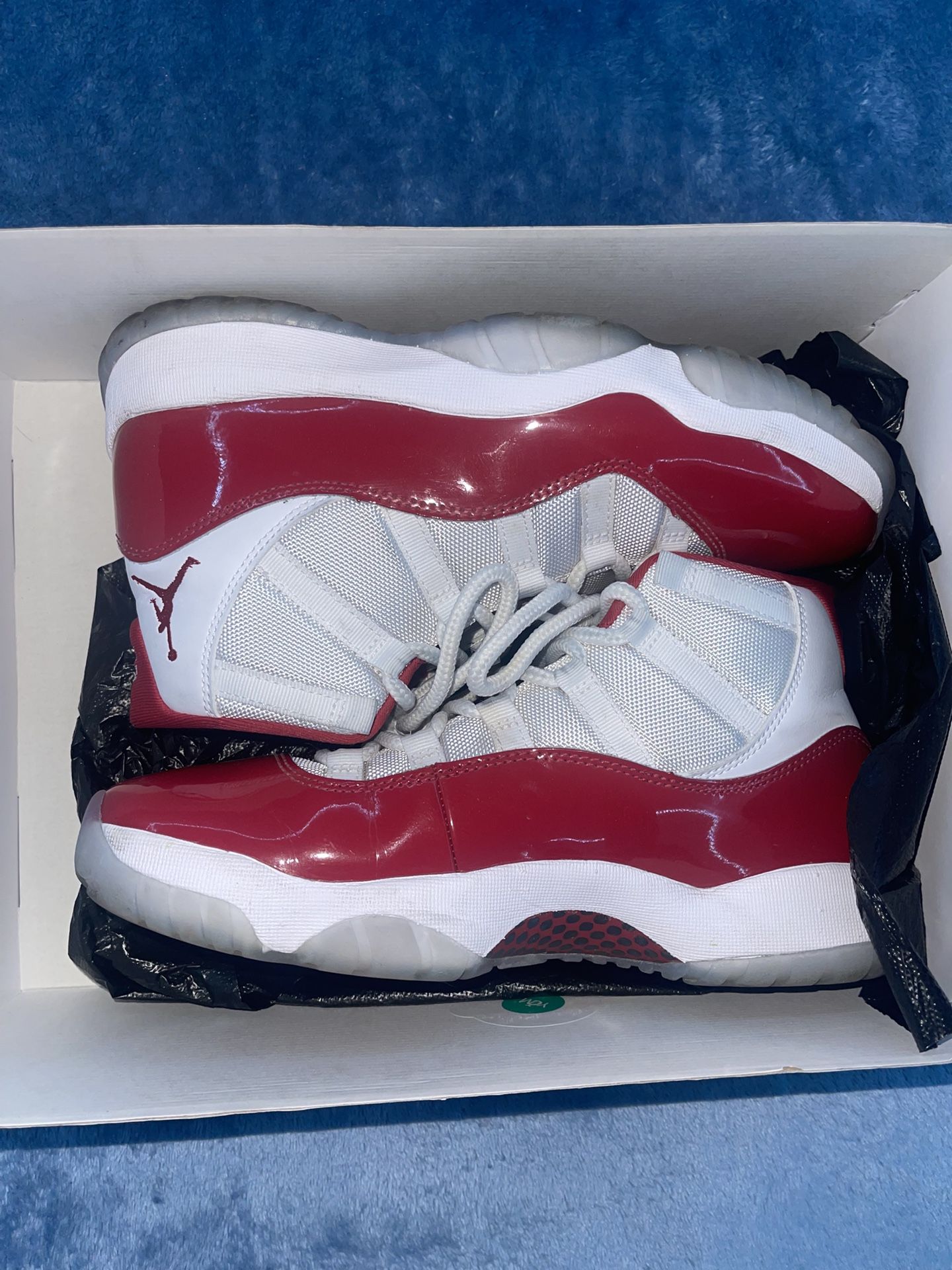 Jordan 11s Cherries Size 9.5