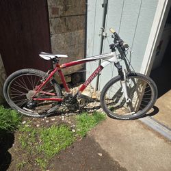 Specialized Rockhopper  Mtn Bike