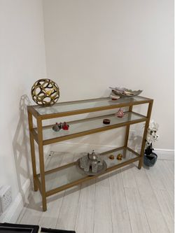 Modern Gold & Glass Console Table – 3-Tier Entryway/Bar Shelf – Excellent Condition