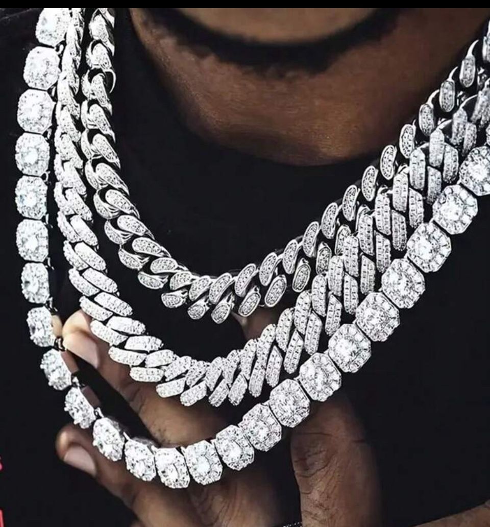 3 Piece Bust Down Necklaces 🥶
