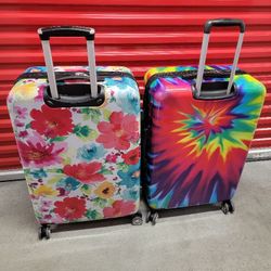 Lot of (2) Beautiful 29-Inch Rolling Wheeled Large Luggage 