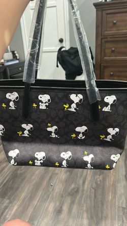 Black Coach x snoopy bag