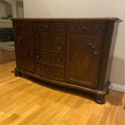 Steve Silver Server/buffet  