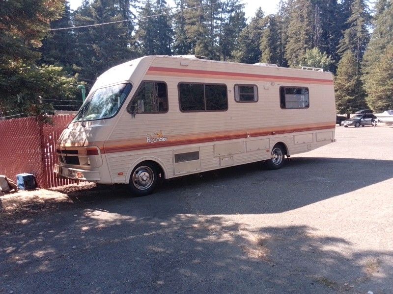 88 Fleetwood Bounder 30ft Motorhome