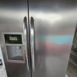 Whirlpool Refrigerator DGUS2645LF4