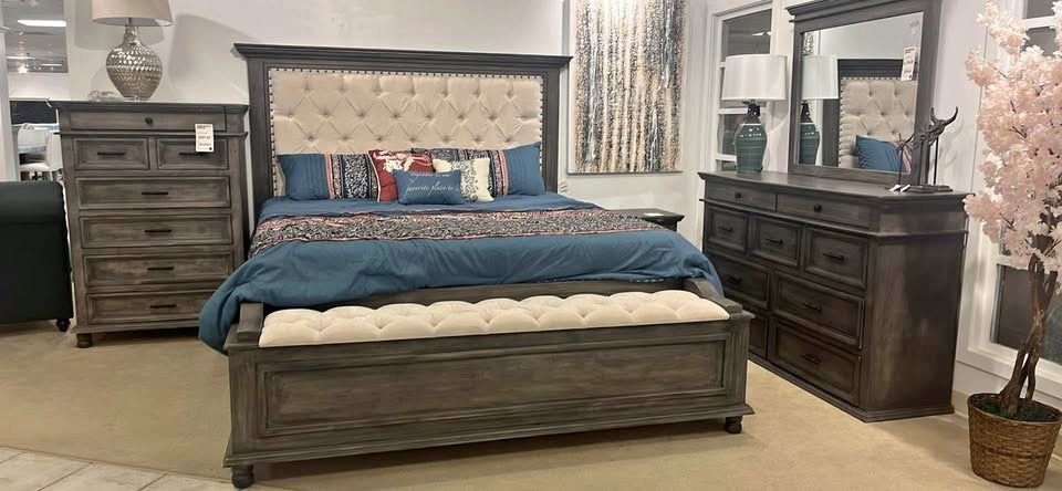 No Credit Needed Hand Crafted 🛠️🛠️ Bed Frames Available Today