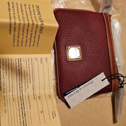 Dooney And Bourke Wristlet 