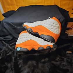 Size 5y- 282. Jordan 13 Retro Starfish 