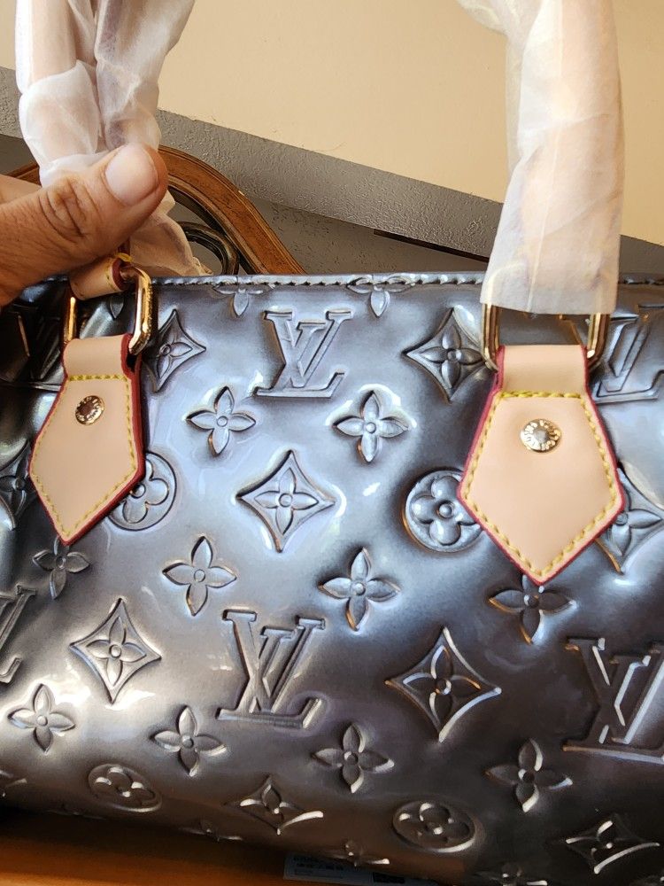 Louis Vuitton Bag Read Below Description Before Buying Item $ 1 5 0