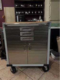 Seville UltraHD cabinet