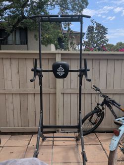 Pull up bar