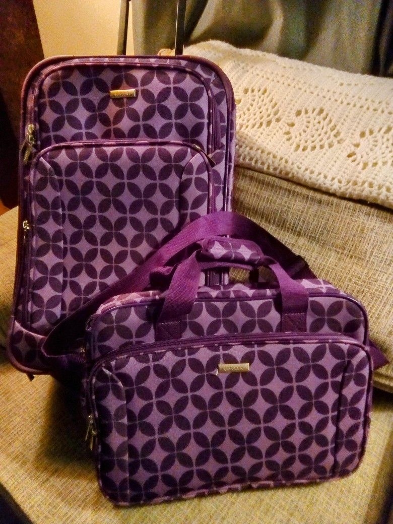 New EMBARK LUGGAGE SET