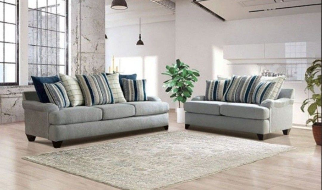 Brand New Light Grey Chenille Sofa & Loveseat (Pillows...