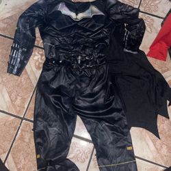 Batman Costume Boys Small. 5