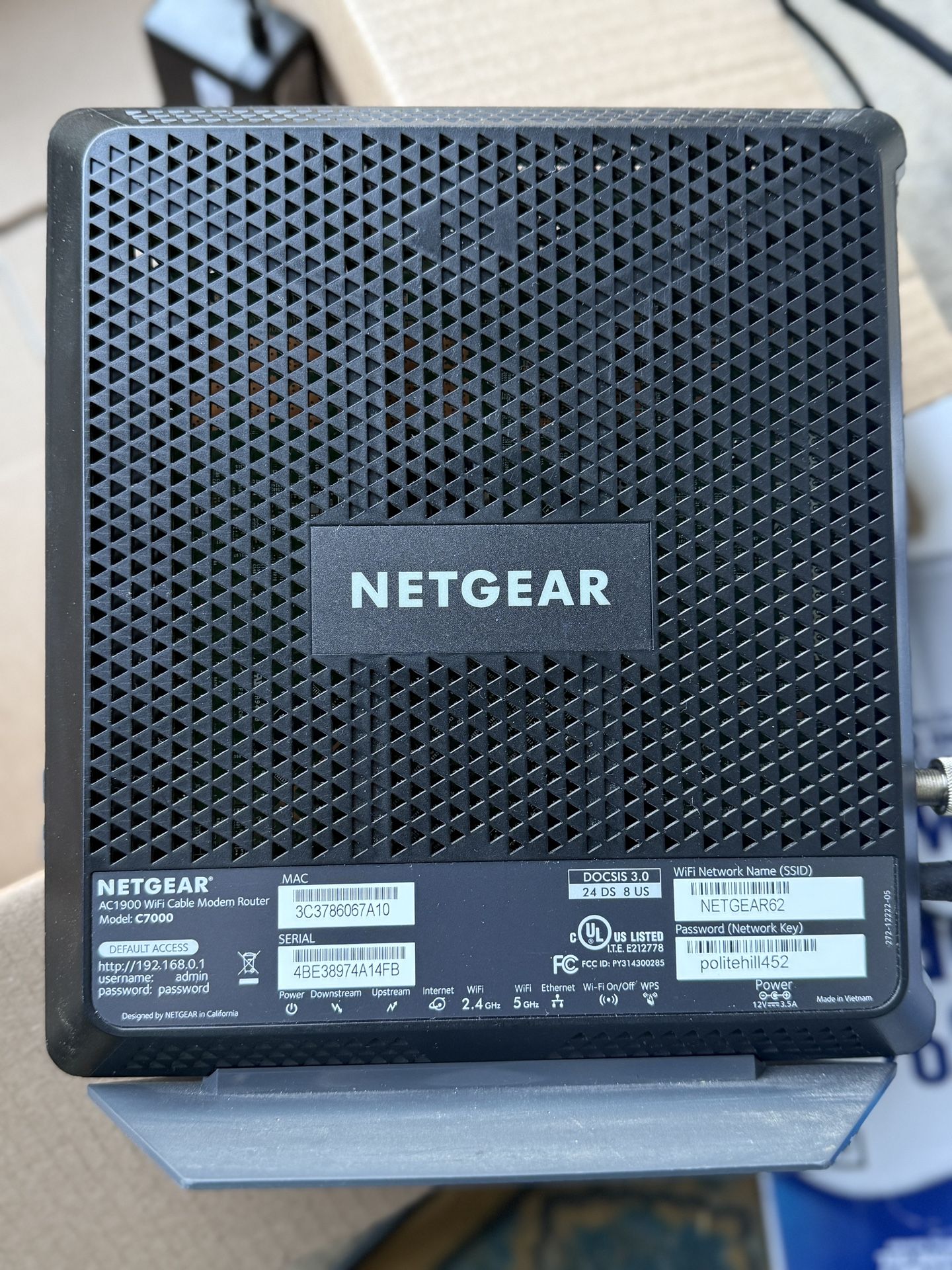 Netgear AC1900 wifi cable modem router