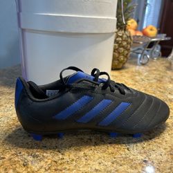 Adidas Soccer Shoes Brand New Bk/royal Original Shoes  Size 5 Boys =6.5 Lady  