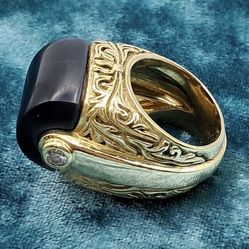 18 Kt Vintage Gold Diamond & Onyx Ring
