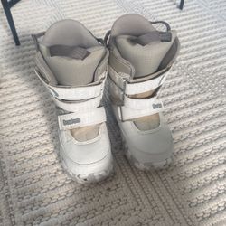 Snowboarding Boots Size 1 