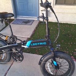 Folding  Electric Bike, Fits In Back Seeat Or Trunk