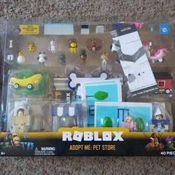 Roblox Adopt Me: Pet Store Deluxe Playset Collection - 40 Pieces