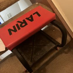 Larin Tool Chair With Wheels 