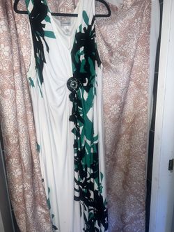 White Maxi Dress With Black Green Details 4X